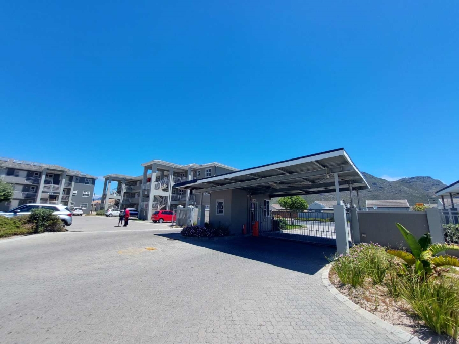 To Let 2 Bedroom Property for Rent in Muizenberg Western Cape